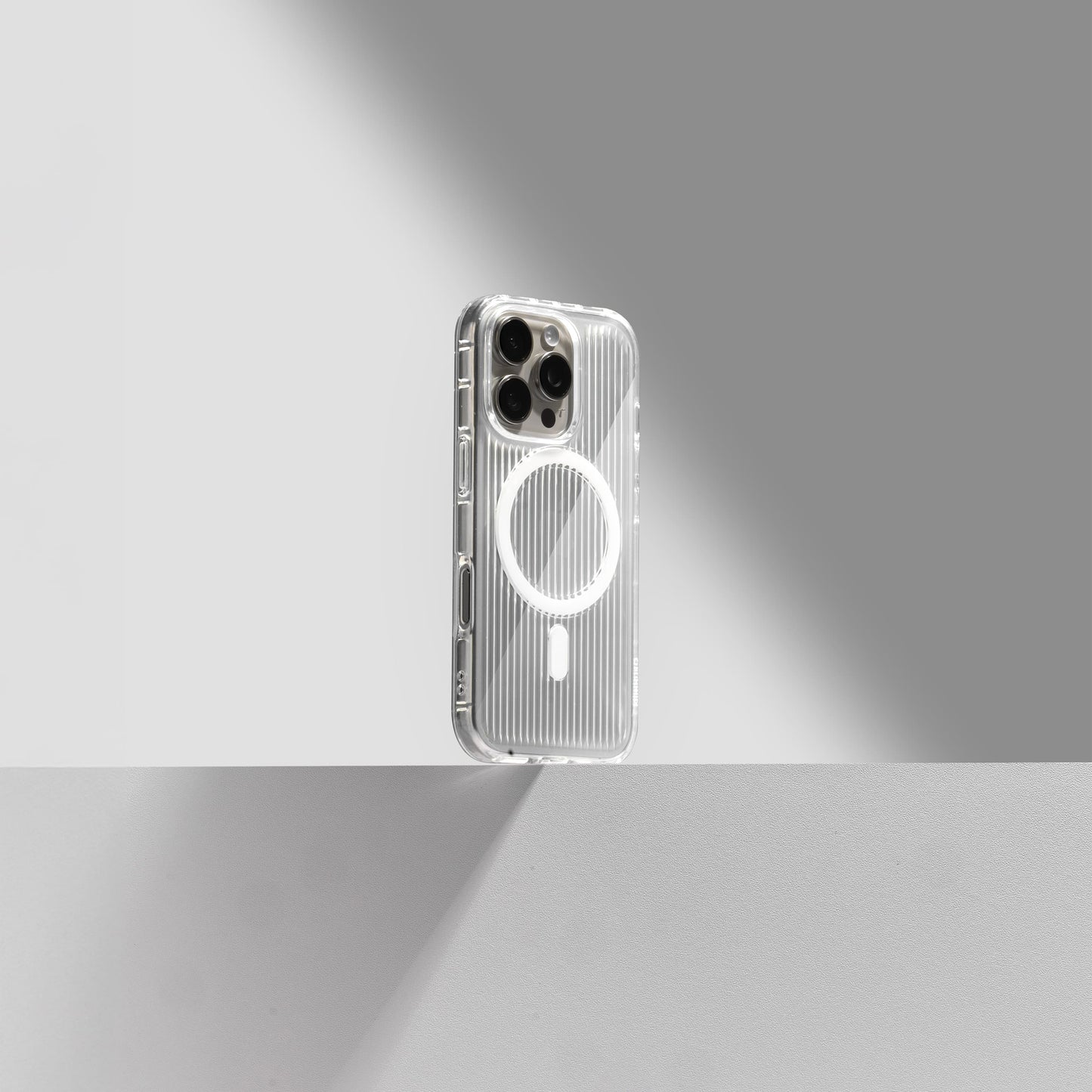 Coque MagSafe Nimbus9 Alto 2 pour iPhone 16 Pro – Transparente