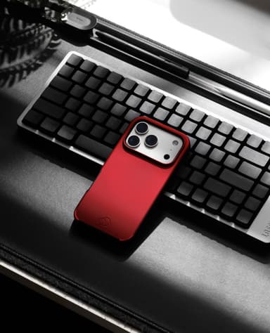 Cirrus red case — studio